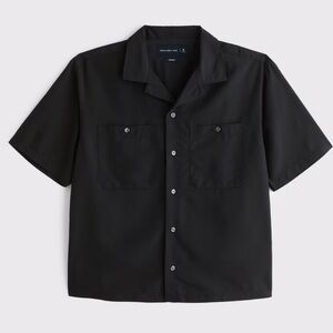 NWT Abercrombie & Fitch cropped camp shirt - size L
